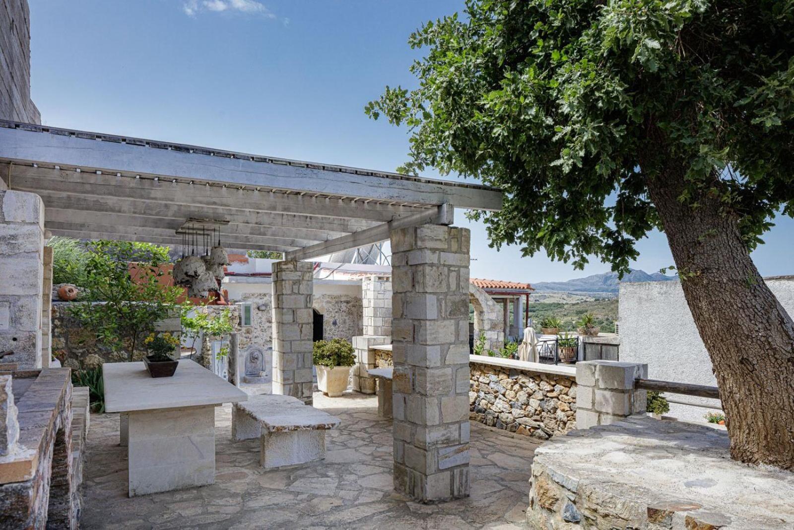 Antonia'S Stonebuilt Mansion With A Private Pool Βίλα Αρμένοι Εξωτερικό φωτογραφία